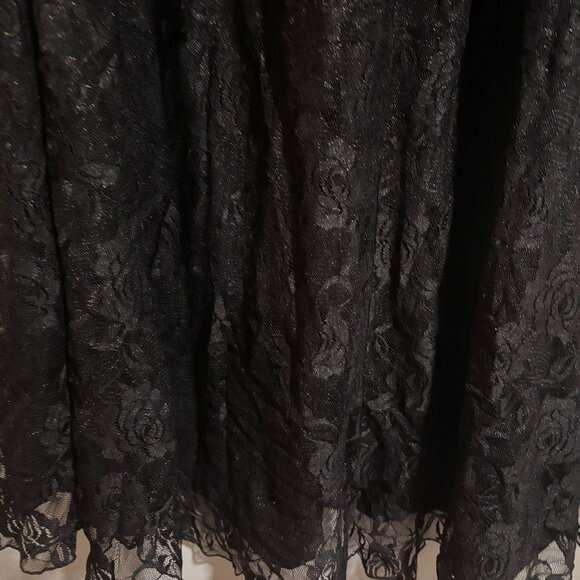 LulaRoe Black Lace Lucy skirt Size: Medium - Picture 10 of 11
